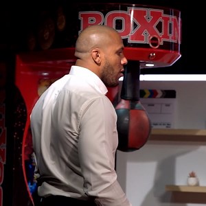 On a demandé à Ciryl Gane, le champion d'UFC catégorie poids lourd, de se mesurer à notre machine à coup de poing ! 😱🥊 | Popcorn
