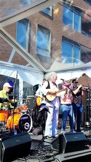 #toronto #festival #concert #dundas