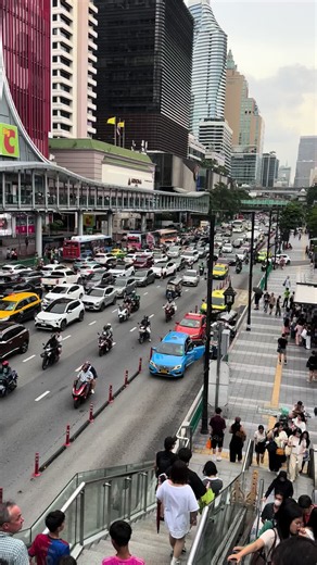 A Glimpse of Bangkok Around CentralWorld 🇹🇭✨