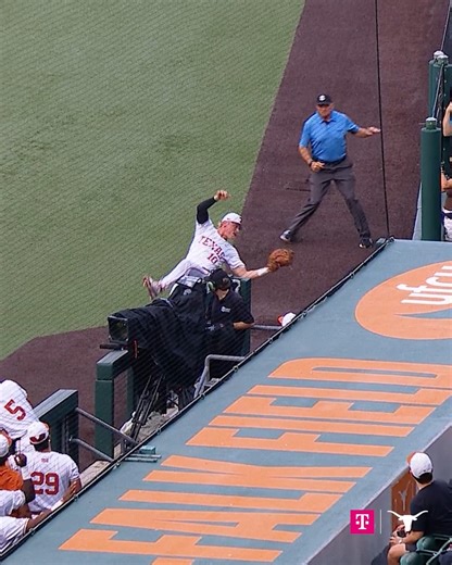 1.3K reactions · 11 shares | leaving it all on the field 落 coverage where it counts presented by T-Mobile #HookEm | Texas Baseball | Facebook