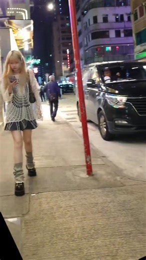 Today we come to Shanghai Street in Yau Tsim Mong District, Hong Kong. Join our telegram here: https://t.me/HongKongNightlife | Hong Kong Nightlife