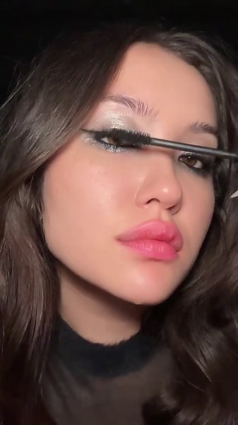 Makeup Look Inspired by Mugler Alien Hypersense Eau De Parfum