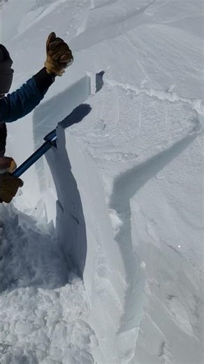 Stubborn wind slabs in Tuckerman Ravine January 31, 2026