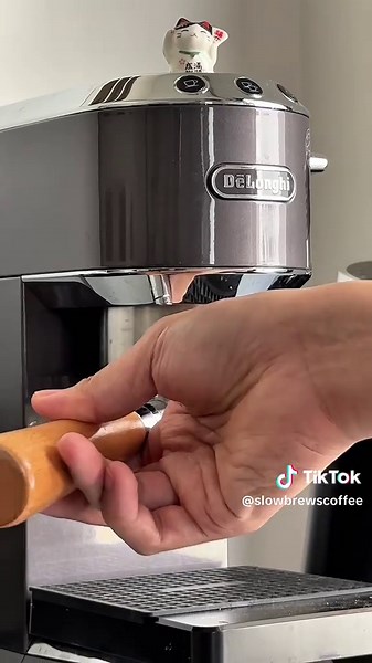 Make an iced caramel latte with me! ☕ Pull the perfect espresso shot, mix it with milk and your favorite caramel sauce, then pour it over ice for a sweet, smooth, and refreshing iced caramel latte! #cafe #coffee #coffeetime #coffeelover #espresso #espressotiktok #coffeeaddict #coffeetiktok #coffeegeek #coffeeph #cafeathome #homecafe #coffeetok #baristalife #latteart #spanishlatte #coffeeholic #homemadecoffee #coffeevibes #latteoftheday #coffeelovers #homebarista #icedlatte #coldbrew #refreshingd