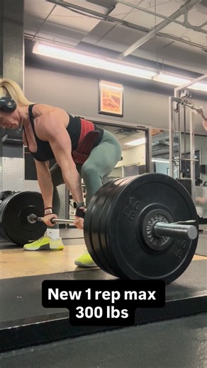 Lisa Giesbrecht on Instagram: "300 lb sumo deadlift PR at 56 Heavy compound lifts like deadlifts aren’t just for the young — they’re for the strong. They build muscle, bone density, joint resilience, and strength. Dr. Stacy Sims highlights that for women in their 50s, lifting heavier loads in the lower 3–5 rep range (with good form and appropriate recovery) is a powerful way to stimulate strength and preserve muscle and power as hormones change with age. ￼ And yes, I rest 3 full minutes between