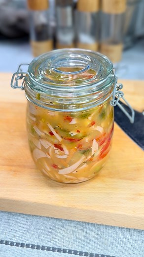 1.3M views · 13K reactions | Utopencův salát  Seznam do samošky:...