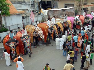Shri Modi offers prayers to Lord Jagannath on eve of annual Rath Yatra