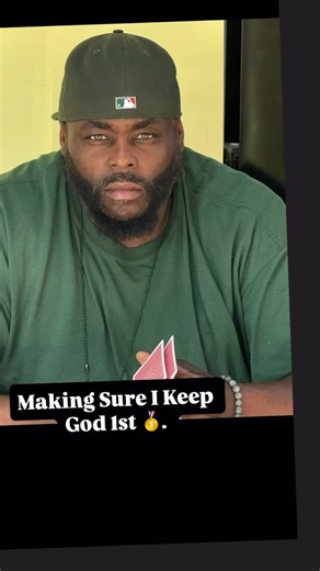 Don’t Let The Noise Distract You From The Hunt!!!!!!! Keep God 1st .Faith And Patience Wins .Don’t Ever Give Up On Yourself . Against All Odds . | Roderick Kemp