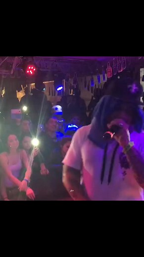 A Veces: Un Viaje Musical con Al2 El Aldeano