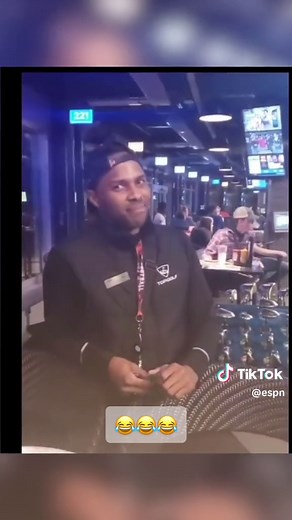 The manager had to tell him to keep the ball within the net 😅 (via theswingman_/Instagram) #golf #golfing #topgolf #launch #hit