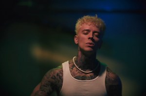 PHIX x RYAN OAKES - "UNDERNEATH" - (Official Music Video)