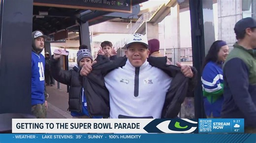 Packed light rail: Seahawks fans flood downtown Seattle for parade day
