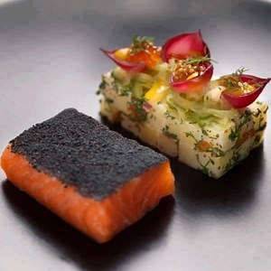 Make the most of your lunchtime with the freshest seasonal flavours served with a delightful side of luxury at Kaspar's At The Savoy. | The Savoy