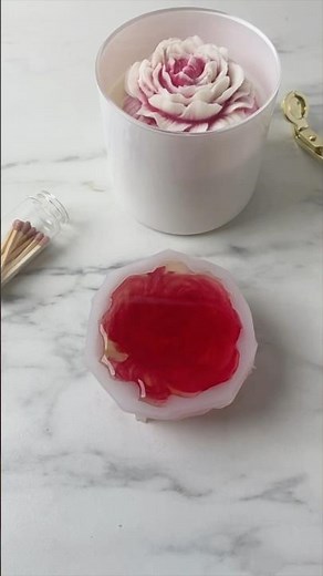 How to make a two-toned flower candle | DIY Candle Making, Crafting, Gift Ideas