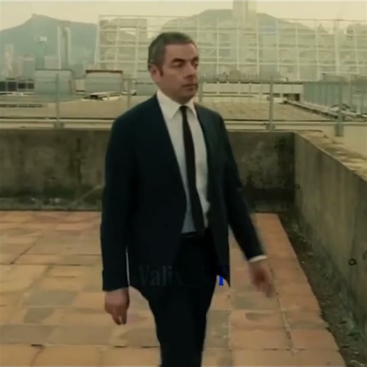 "Hand it over, CHIMP" - Johnny English Reborn#viral #edit