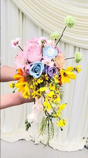 DIY Bridal Bouquet That Feels Like a Spring Garden (Colorful Blooms) #bridalinspiration