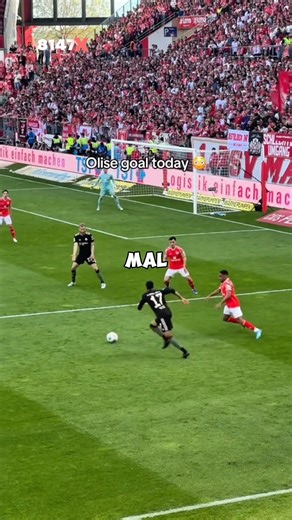 Olise wird immer nonchalanter #michaelolise #fcbayern #fussball