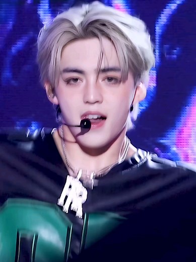 剪超久的影片❤️ 真的第一次為了喜歡的擔剪直拍🥰 超療癒太帥了真的😍 謝謝台下的克拉這麼大聲的應援💯👍 拜託勿盜影片😭⚠️ #thunder #scoups #에스쿱스 #최승철 #seventeen #carat #fyp #fypシ゚