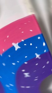 1.9M views · 25K reactions | Phone Case DIY Idea using Satisfying Paint Markers! ✨凉 #artistomg | Gaspi - Artist Oh My God | Facebook