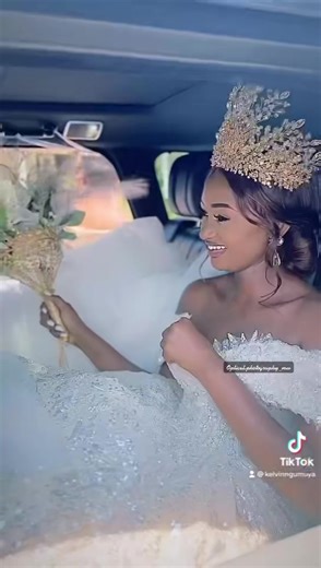 Now that’s a queen👸 Such a heavenly and beautiful bridal look @queen_kabichi @optical.photography_mw | Optical Photography