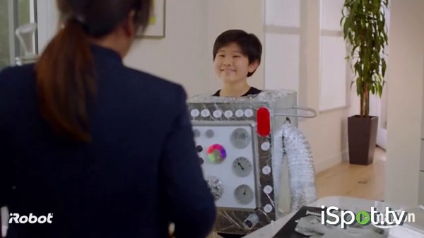 iRobot Roomba TV Spot, 'Messy Robot'