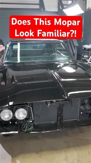 Viper Red '70 Charger HEMI 426 Gets Painted Black😎