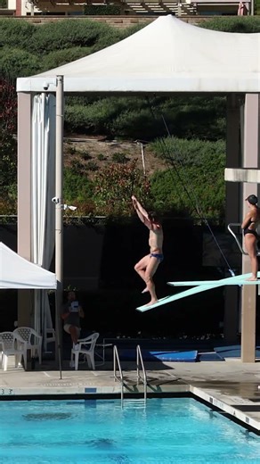 Front 4 1/2 Somersaults Tuck on 3 Meter Springboard