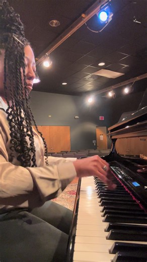 Our next Black History lesson is double trouble! Two songs in one! can you name them both? here’s a little about the musician featured in today’s Music Speaks Mania challenge: He is known as a child prodigy especially since he lost one of his senses 🤫. He was the first African-American artist to win an academy award for Best Original Song named “I just called to say I love you” from his album Songs in the Key of Life. He plays a few different instruments including piano, harmonica, drums, and s