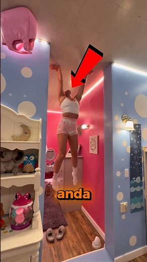 She walks on the ceiling! #curiosities #amazing #funny