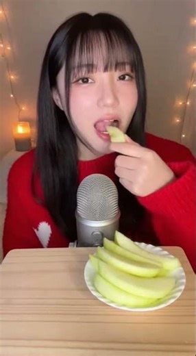 🍎✨ ASMR Eating Apple Slices Crunchy