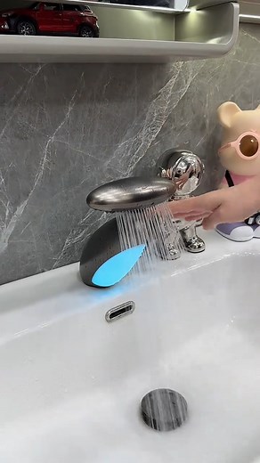 1.4M views · 6.2K reactions | ✨ Add a Touch of Whimsy to Your Bathroom with a Cute Penguin Faucet  Make your bathroom fun and functional with this adorable penguin-shaped faucet — the perfect playful touch for your sink! #CuteBathroom #PenguinFaucet #BathroomDecor #FunDesign #homestyleuk | Home Kitchen Supplies | Facebook