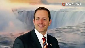 Canadian man survives plunge into Niagara Falls