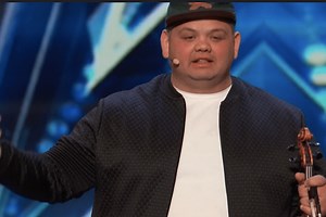 'America's Got Talent': Violinist Blows Away Judges With Unexpected Cover