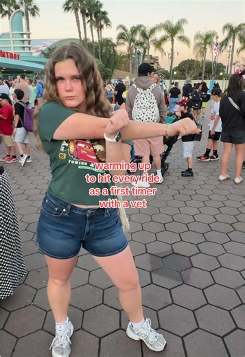 open to close baby #disneyadult #firsttimedisney #twin @Hannah Nather | disneyland