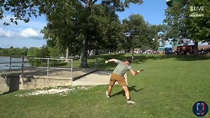 Brodie Smith takes the unconventional route on Hole 18 to finish his round with a birdie! | Disc Golf Pro Tour