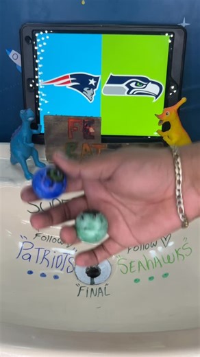 FC Battle on Instagram: "Simulator 🏈Patriots 🔵🆚🟢Seahawks🏈 Súper bowl 🏆 Who will be the 2026 Super Bowl champion?🤯 #simulator #superbowl #patriots #seahawks #football"