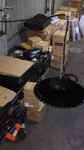 It may look like a Costco, but this warehouse is filled with items the Los Angeles Police Department recovered from cargo theft just a week earlier — everything from pallets of beer to high-end appliances and computers. In 2024, the Los Angeles Police Department Cargo Theft Unit recovered $42.8 million of goods in Los Angeles alone, says LAPD Chief of Detectives Alan Hamilton. | 60 Minutes