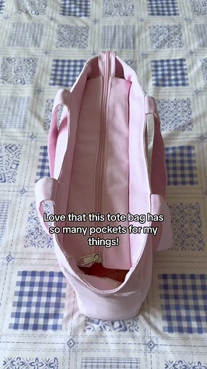 This pink laptop tote bag is my absolute favourite! Holds your Owala, laptop and so much more. Here is what’s in my bag for class! #packmybag #whatsinmybag #totebag #unibag #schoolbag #collegebag #workbag #owala #tote #bag