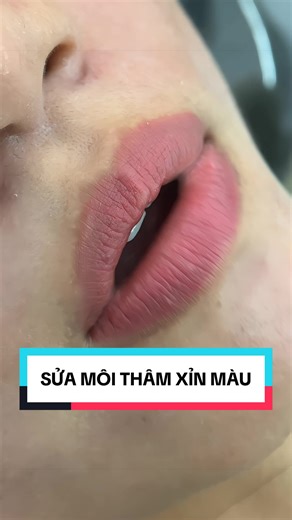 F5 đôi môi cũ xỉn màu, thâm viền cho năm mới thêm may mắn, rạng ngời !! Hằng nhận đặt lịch rồi ạ, các khách iu I.b em nha !! #phunxamthanhhang #hutmaumoicu #suamoi #suamoidamvien #laserco2