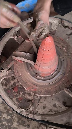 pottery cutting 😱😱😱#pottery #viral #short #clay #viralvideo #shortvideo #clayart #makingvideo #Iran