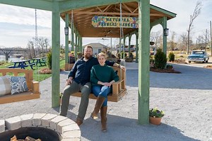 42K views · 824 reactions | And that's how you wrap up an incredible town renovation! Watch #HomeTownTakeover tonight at 8|7c. | HGTV | Facebook