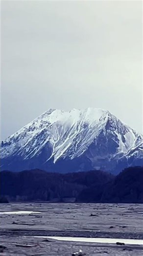 Why Alaskans won't shut up about this drive #alaska #mountains #travel