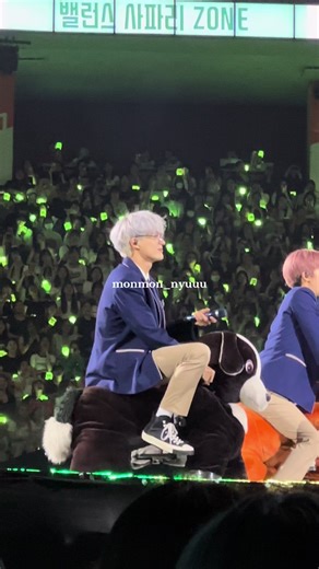 230722 🐶🐾 #nctdream #jeno #제노 #nctdream_dream_land #ペンミ @NCT Official