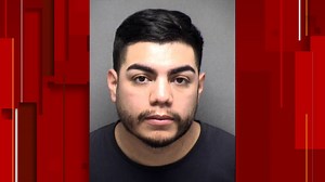 Former jail nurse, detention officer helped inmate conduct criminal activity inside Bexar County Jail, indictments allege