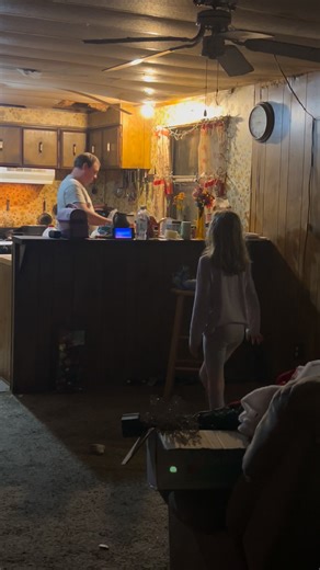 She sang the whole song 💃💜 | April Reid