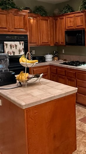 Outdated countertops can hold an entire kitchen back. Resurfacing is a cost-effective way to modernize without the mess of a full remodel. Message us to see if resurfacing is right for your kitchen. • • • #CountertopResurfacing #KitchenRemodel #KitchenUpgrade #KitchenRenovation #ModernKitchen KitchenDesign HomeRemodel HomeImprovement KitchenInspo RemodelingLife BeforeAndAfter KitchenTransformation BestOfRemodel | Best of Remodel