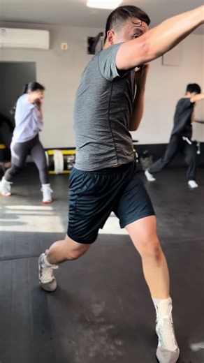 Fundamentals 🥊🔥💣#boxing #boxingtraining #boxingday #shadowboxing #boxingtutorial