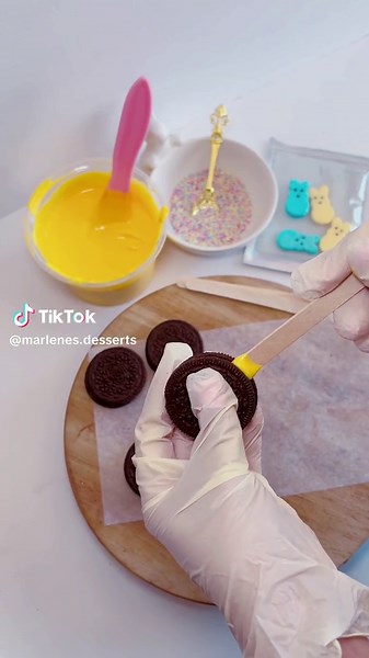 Easter Oreo Popsicle Recipe with Popsicle Sticks