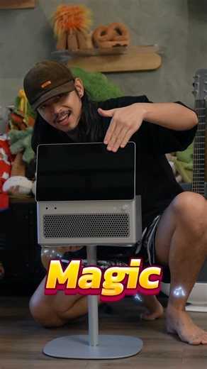 六艾司 a.k.a. 小冰 Lilice on Instagram: "常常被雜亂的導線、效果器， 還有繁瑣的電腦接線搞得心很累！ 最近關注到一台在吉他圈掀起大波瀾的「全能音樂工作站」—— LAVA STUDIO，真的完全顛覆了我對吉他音箱的想像！ 這台機器到底有多狂？ 它在 Kickstarter 首發募資時， 就以突破 226 萬美元的驚人成績， 刷新了全球樂器類的眾籌紀錄！ 現在， 這股音樂科技旋風終於正式登台灣了。 為什麼它能讓創作者「愛不釋手」？ 1. 告別線路混亂，一台就「全包」了 以前想要錄音、練習或玩效果， 總要準備一堆器材。 LAVA STUDIO 把音響系統、效果器、錄音室功能全部整合在一起。 搭載了 LAVA STUDIO 2.1 揚聲系統， 無論是專業演奏， 還是單純作為高品質音響聆聽， 它的音色表現都是頂尖水準。 2. 科技黑科技：AI 分軌功能 這是我覺得最迷人的地方！ 運用它的 AI 分軌技術， 你可以把任何曲子裡的吉他軌直接抽離，換成由你來彈。 跟著原曲練習不再枯燥， 任何大師的曲子， 吉他手、KB手都能由你來當， 練琴的成就感瞬間拉滿。 3. 隨處都是