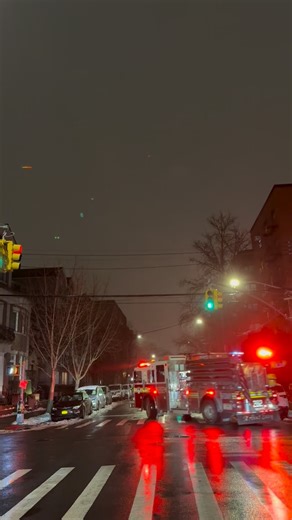 @rockland_1responders_ | 12/28/2025 FDNY Engine 282 And Ladder 148 Responding To A Unknown Incident #rockland1responders #fdny #brooklynnewyork | Instagram